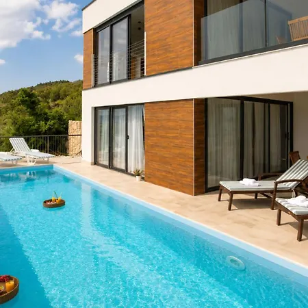 Villa Royal Pearl By Guide Podstrana